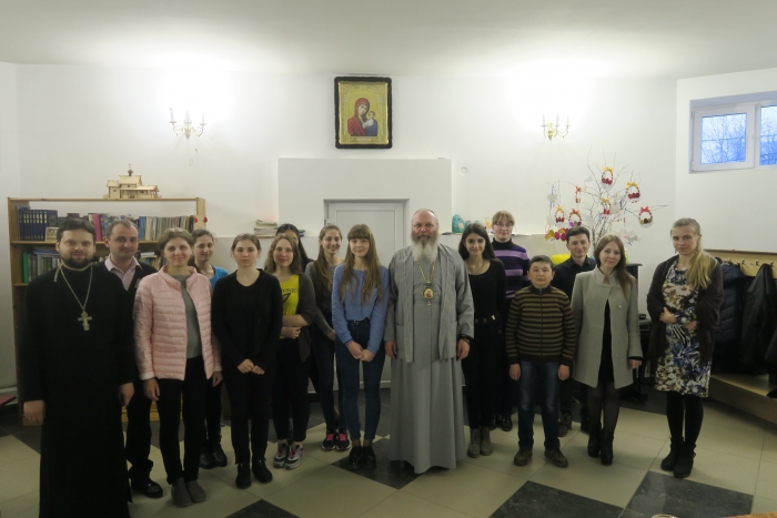 Состоялась встреча правящего архиерея с участниками молодёжного объединения