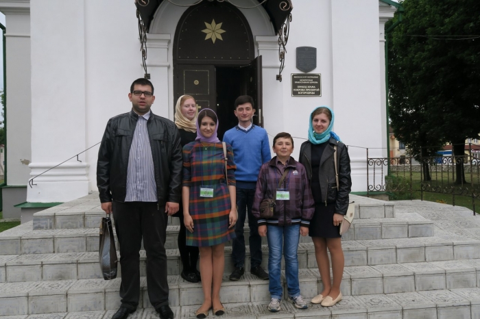 9 июля ребята с Молодежного православного объединения посетили литургию в храме "Покрова Пресвятой Богородицы" и причастились Святых Христовых Тайн
